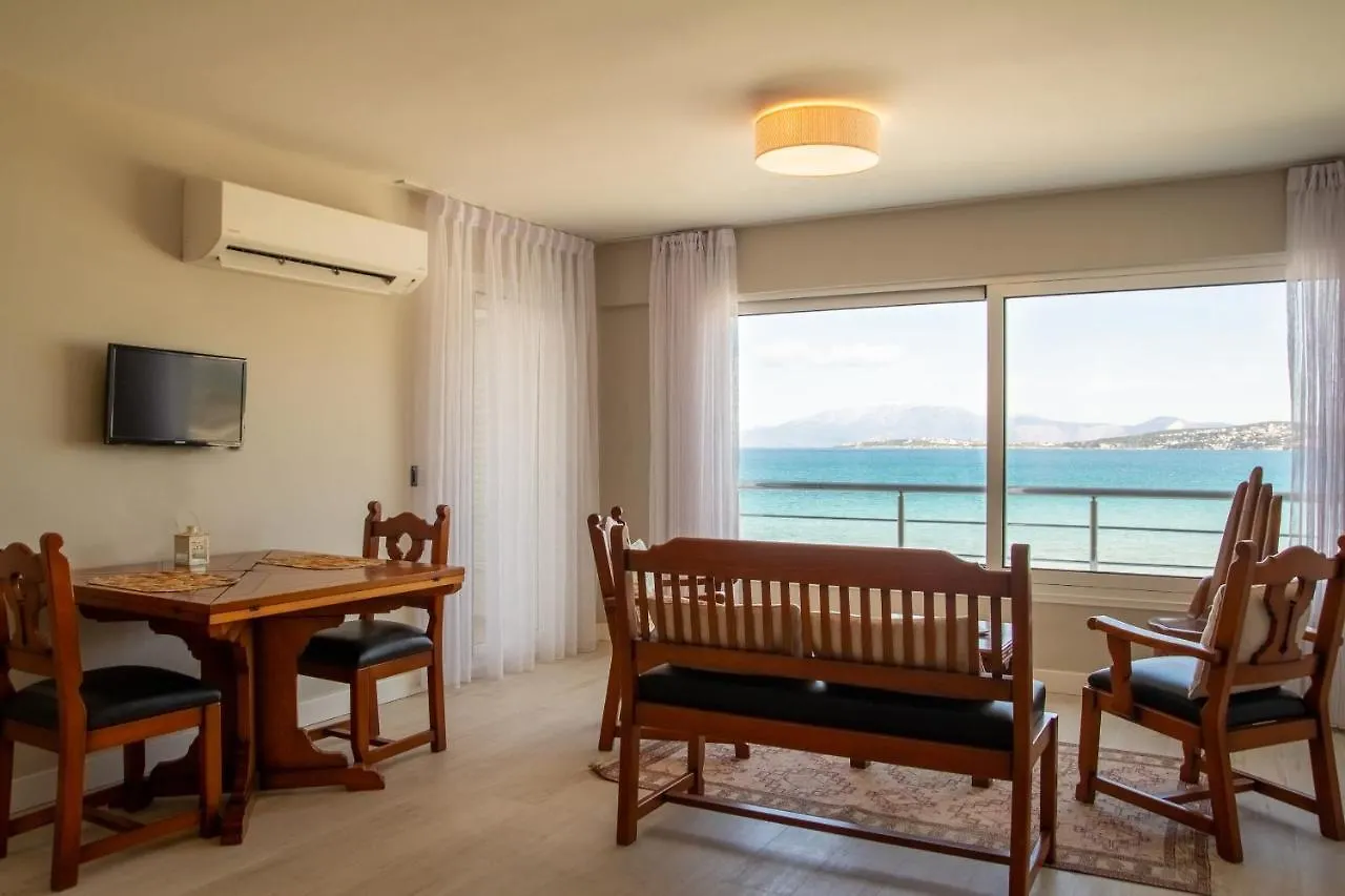 Exceptional Apartment With Fascinating Sea View Near Beach In Cesme Altinyunus
