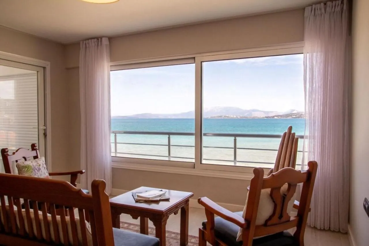 Exceptional Apartment With Fascinating Sea View Near Beach In Cesme Altinyunus